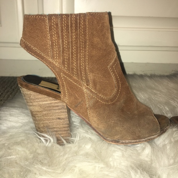 Dolce Vita Pasha booties - Picture 2 of 7